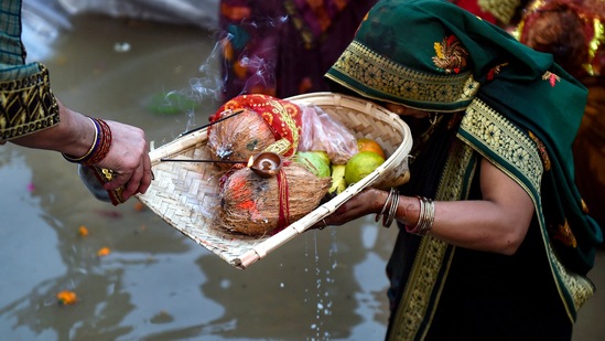 Your last meal before observing the fast should be something light like roti, dal and curd.(PTI)