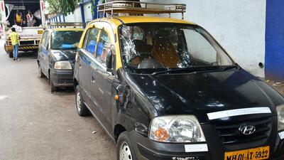 Mumbai, India - October 01, 2022: Taxis waiting on the roadside for commuters, at Tardeo, in Mumbai, India, on Saturday, October 01, 2022. (Photo by Bhushan Koyande/HT Photo) (HT PHOTO)