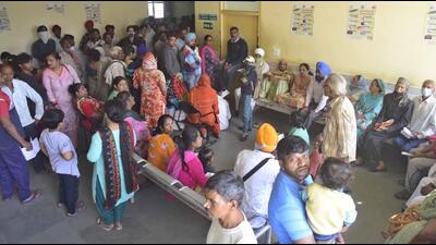 The patient rush at the OPD of civil hospital in Ludhiana on Thursday. (Gurpreet Singh/) The patient rush at the OPD of civil hospital in Ludhiana on Thursday. (Gurpreet Singh/)