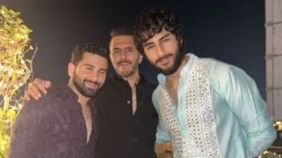Saif Ali Khan's son Ibrahim Ali Khan posed with Ritesh Sidhwani and Orhan Awatramani from the Diwali party. He opted for a green ethnic wear. Instagram/Orhan Awatramani 