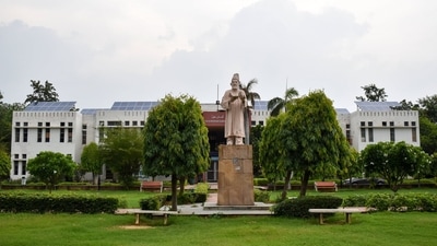 12 Jamia Millia Islamia scholars awarded Prime Minister's Research Fellowship 12 Jamia Millia Islamia scholars awarded Prime Minister's Research Fellowship