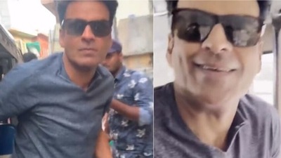 Manoj Bajpayee enjoys an rickshaw ride in Jodhpur. Manoj Bajpayee enjoys an rickshaw ride in Jodhpur.