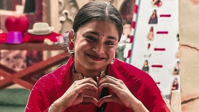 Bigg Boss 16: Sumbul Touqeer's fans wants to see her as this season's winner. Bigg Boss 16: Sumbul Touqeer's fans wants to see her as this season's winner.