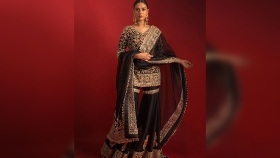 Aditi Rao Hydari captioned her post, "Was ‘enjoying like anything’ forgot to wish the gram. Happy Diwali!! happy dress up time Happy everyday To love, light, celebration, happiness and gratitude."(Instagram/@manishmalhotra)