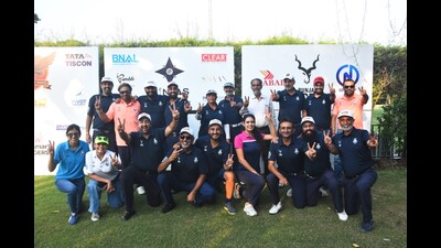 Members of Punjab Aces team in a jubilant mood after they went through to the final of the Chandigarh Golf League on Friday. (HT Photo)