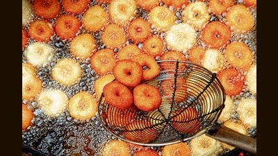 Most cooking oils fry at 170 degrees Celsius, which is an ideal temperature for the Maillard reaction. Don’t let temperatures get too high or you’ll cross over into pyrolysis, the scientific term for burning. (Shutterstock) Most cooking oils fry at 170 degrees Celsius, which is an ideal temperature for the Maillard reaction. Don’t let temperatures get too high or you’ll cross over into pyrolysis, the scientific term for burning. (Shutterstock)