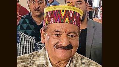The BJP, which is in damage control mode after disgruntled party leaders filed their papers as independent candidates after being denied a party ticket, heaved a sigh of relief after Maheshwar Singh, former MP and scion of Kullu royal family, agreed to withdraw his nomination. (Deepak Sansta / HT)