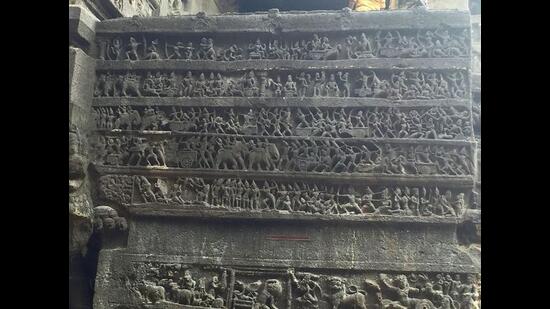 The Mahabharata stone relief panel at the Kailasha temple in Ellora (Sarah Welch/Wikimedia Commons)
