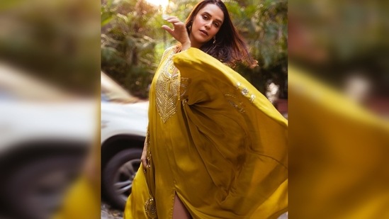 Neha Dhupia stuns in yellow Kaftan by Abu Jani and Sandeep Khosla ...