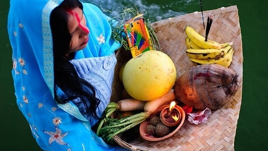 Chhath Puja 2022: List of all the prasad items offered to Chhathi Maiya(istockphoto)