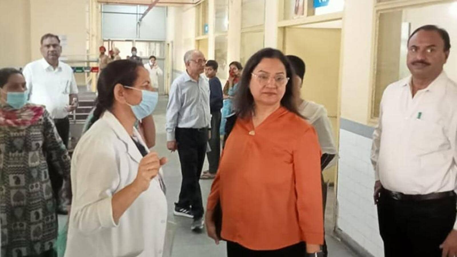 Civil surgeon conducts surprise inspection at Ludhiana Civil Hospital ...