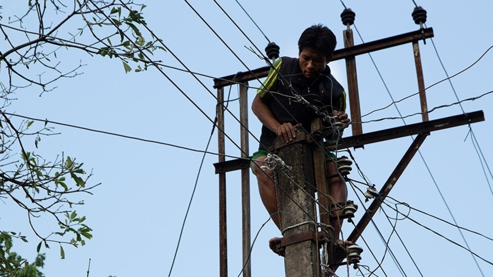 Bengaluru To Face Power Cuts Over Weekend Check Details Here bengaluru-to-face-power-cuts-over-weekend-check-details-here
