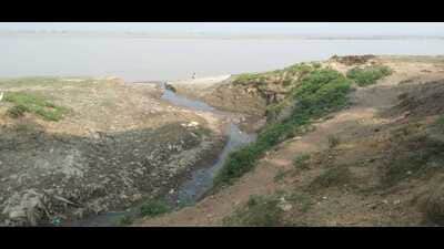 Discharge of drain water into the Ganga in Prayagraj. (HT PHOTO) Discharge of drain water into the Ganga in Prayagraj. (HT PHOTO)