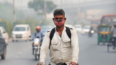 The most polluted place in the capital was Anand Vihar with an AQI of 454. (PTI) The most polluted place in the capital was Anand Vihar with an AQI of 454. (PTI)