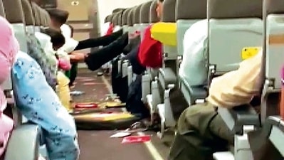 17 people were injured on May 1 after the SpiceJet aircraft encountered severe turbulence while descending into Durgapur airport (ANI FILE)