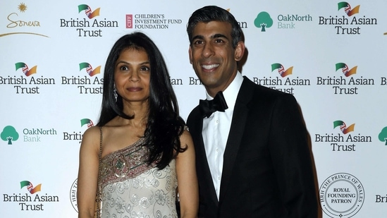 Rishi Sunak: Rishi Sunak poses with his wife Akshata Murty. (AFP File)