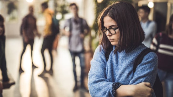 How to support someone with social anxiety: Expert offers tips (istockphoto)