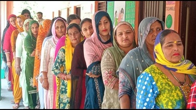 Voters queued up to exercise their franchise at Chikan village in Panchkula. (Sant Arora/HT) Voters queued up to exercise their franchise at Chikan village in Panchkula. (Sant Arora/HT)