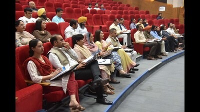 Though Chandigarh mayor Sarbjit Kaur, deputy mayor Anup Gupta and senior MC officials were present, only few elected councillors and newly nominated councillors turned up at the two-day orientation programme. (Keshav Singh/HT)
