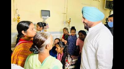 Bittu also lashed out at the Aam Aadmi Party (AAP) and said that the condition of the Ludhiana civil hospital had deteriorated in the past six months. (HT PHOTO)