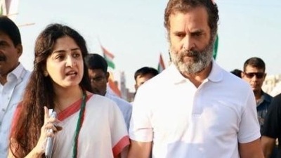 Actor Poonam Kaur slammed BJP's Priti Gandhi for the demeaning comment over her photo with Rahul Gandhi.