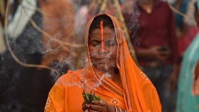 As per the National Green Tribunal (NGT) laws, no offerings are allowed to be immersed in the Yamuna river during the festivities. (Kalindi Kunj, Noida) (Sunil Ghosh/ Hindustan Times) As per the National Green Tribunal (NGT) laws, no offerings are allowed to be immersed in the Yamuna river during the festivities. (Kalindi Kunj, Noida) (Sunil Ghosh/ Hindustan Times)