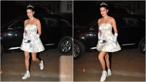 Shanaya Kapoor looked pretty as ever. ((HT Photos/Varinder Chawla)) Shanaya Kapoor looked pretty as ever. ((HT Photos/Varinder Chawla))