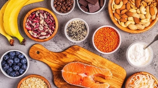 Magnesium helps in producing serotonin which further helps in stabilising the mood. It is mostly found in fish, banana, dry fruits and vegetables. (Unsplash)