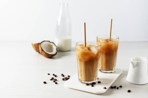 Coconut caramel latte(istockphoto)