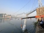 At 1.25 meters (4 feet) wide and 233 meters (764 feet) long and known locally as the “jhoolta pool,” or swinging bridge, the structure was inaugurated in 1879 during British rule.(PTI) At 1.25 meters (4 feet) wide and 233 meters (764 feet) long and known locally as the “jhoolta pool,” or swinging bridge, the structure was inaugurated in 1879 during British rule.(PTI)