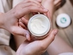 Best creams for oily skin help in regulating oil production and fading away scars and ageing signs.