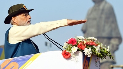 PM Modi administered a pledge at the Rashtriya Ekta Diwas celebrations in Kevadia. (ANI/PIB) PM Modi administered a pledge at the Rashtriya Ekta Diwas celebrations in Kevadia. (ANI/PIB)