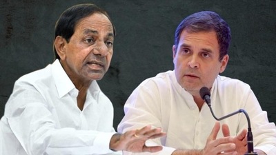 TRS chief K Chandrashekar Rao and Congress MP Rahul Gandhi. (File)
