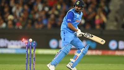 KL Rahul plays on against Pakistan (Getty) KL Rahul plays on against Pakistan (Getty)