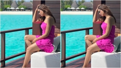 Aamna’s love for pink is noteworthy. The actor, a day back, shared a set of pictures of herself acing fashion goals in a pink short dress.  (Instagram/@aamnasharifofficial)