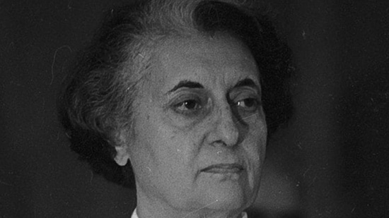 Sonia Gandhi, Other Congress Leaders Remember Indira Gandhi | Latest ...