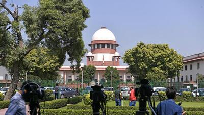The Supreme Court bench last met on September 28 when it allowed the Election Commission of India to decide the plea filed by Maharashtra chief minister Eknath Shinde staking claim over the Shiv Sena symbol. (ANI) The Supreme Court bench last met on September 28 when it allowed the Election Commission of India to decide the plea filed by Maharashtra chief minister Eknath Shinde staking claim over the Shiv Sena symbol. (ANI)