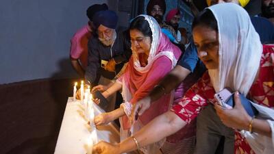 BJP leader RP Singh along with others lead a candle march in remembrance of the 1984 riots at Rakabganj Gurudwara in New Delhi, on Monday. (Sanchit Khanna/ Hindustan Times) BJP leader RP Singh along with others lead a candle march in remembrance of the 1984 riots at Rakabganj Gurudwara in New Delhi, on Monday. (Sanchit Khanna/ Hindustan Times)