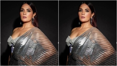 Styled by fashion stylist Anisha Gandhi, Richa wore her tresses open in straight locks, with a middle part. (Instagram/@therichachadha) Styled by fashion stylist Anisha Gandhi, Richa wore her tresses open in straight locks, with a middle part. (Instagram/@therichachadha)