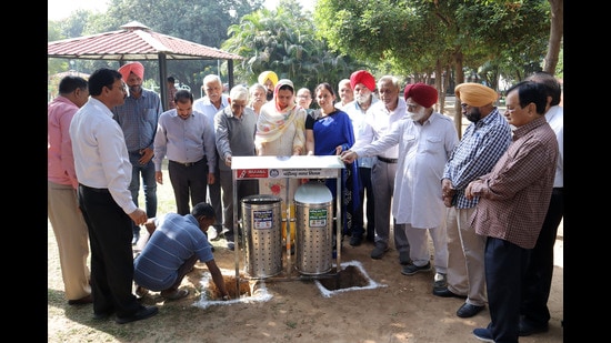Mayor Sarbjit Kaur inaugurated the installation work of the dustbins at the central park in Manimajra on Tuesday.