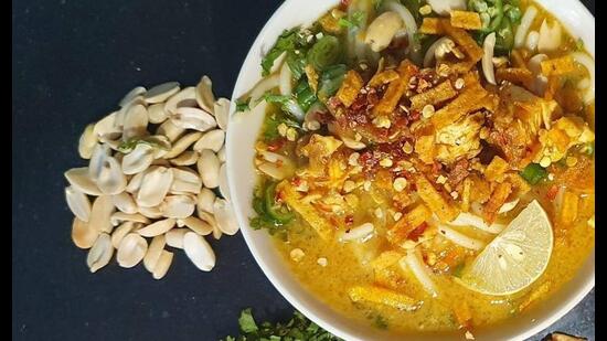 Vegan Khao suey