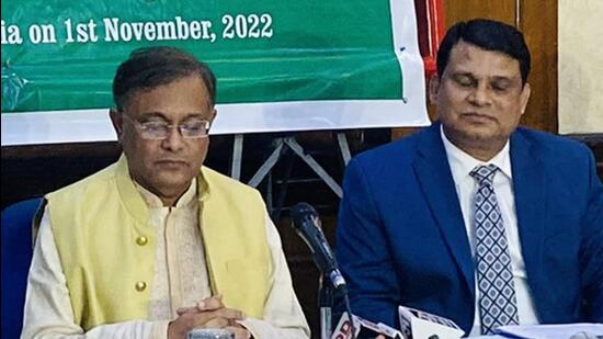 Bangladesh information minister Hasan Mahmud, who was accompanied by deputy high commissioner Nural Islam (right), interacted with the media at the Press Club of India in New Delhi. (Twitter/PCITweets)