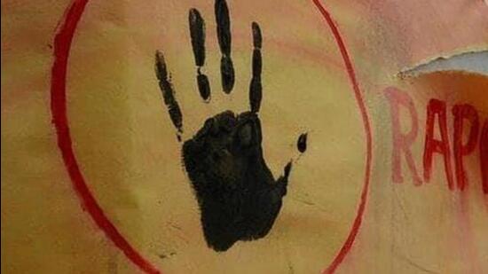 Police arrested a waiter, a resident of Khargone, while another accused is still at large.