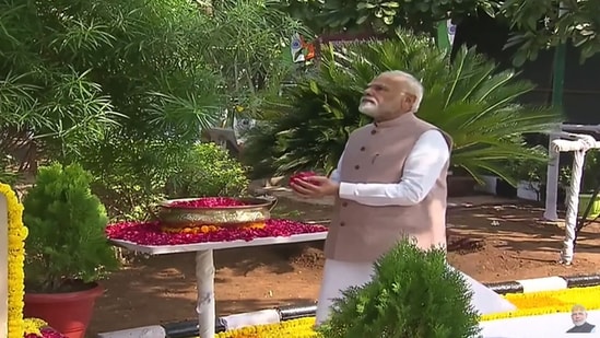 The Prime Minister also said that "Mangarh Dham is symbol of tenacity, sacrifice of tribals, we are indebted to sacrifices made by them."(Youtube/Narendra Modi)