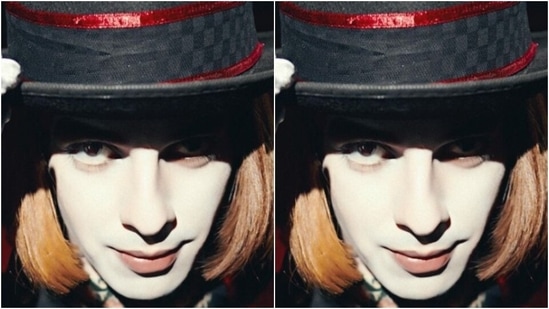 The look of Willy Wonka is incomplete without the iconic black hat with a red border. In a short wig, Ishaan aced the look to perfection. (Instagram/@ishaankhatter)