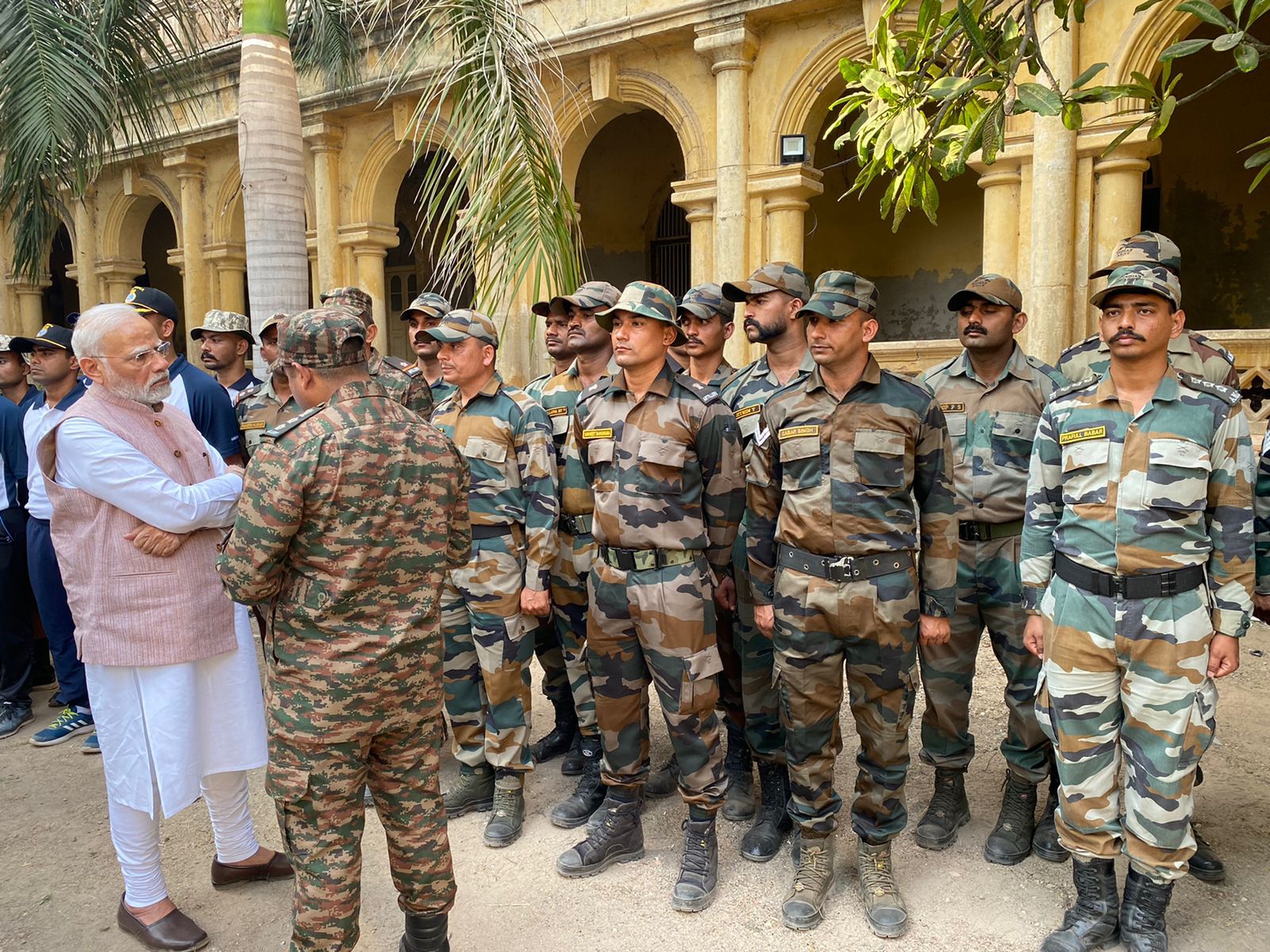 PM met those who were involved in rescue and relief ops when they mishap struck in Morbi. PM met those who were involved in rescue and relief ops when they mishap struck in Morbi.