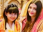 Aishwarya Rai and her daughter Aaradhya Bachchan at the Siddhivinayak temple. Aishwarya Rai and her daughter Aaradhya Bachchan at the Siddhivinayak temple.