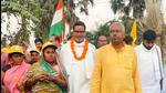 Political strategist and Jan Suraj Abhiyan chief Prashant Kishor (centre) in West Champaran district of Bihar on Tuesday. (PTI Photo) Political strategist and Jan Suraj Abhiyan chief Prashant Kishor (centre) in West Champaran district of Bihar on Tuesday. (PTI Photo)