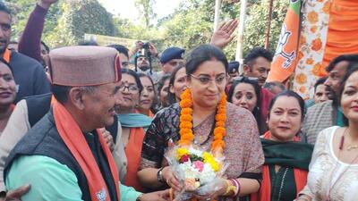 Bharatiya Janata Party (BJP) leader and Union minister for women and child development Smriti Irani on Wednesday mounted an attack on the Congress saying the grand old party was promoting nepotism. (HT Photo)