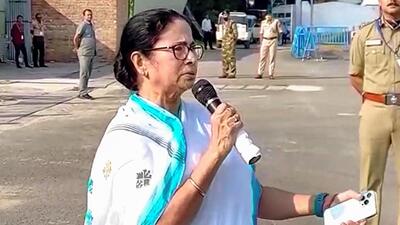 West Bengal chief minister Mamata Banerjee sought a judicial inquiry under the supervision of the Supreme Court into the bridge collapse in Gujarat’s Morbi. (PTI) West Bengal chief minister Mamata Banerjee sought a judicial inquiry under the supervision of the Supreme Court into the bridge collapse in Gujarat’s Morbi. (PTI)